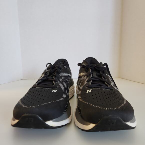 New Balance Women's W860V13 Running Shoe, Black/White/Castlerock, 12 - Picture 3 of 9